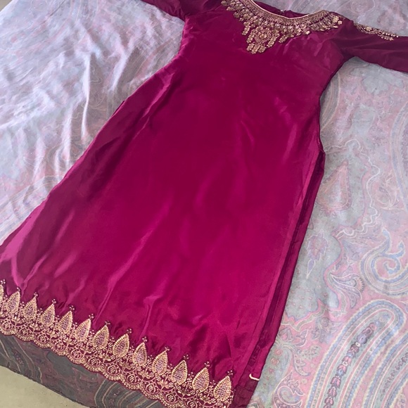 Purple Indian/Pakistani Dress. - Picture 6 of 8